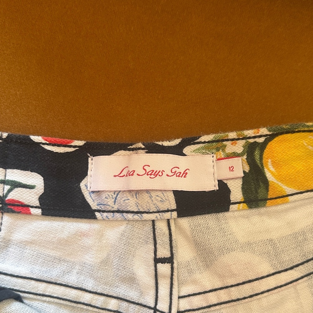 Lisa Says Gah Italian Summer Black Denim Shorts - Picture 5 of 6